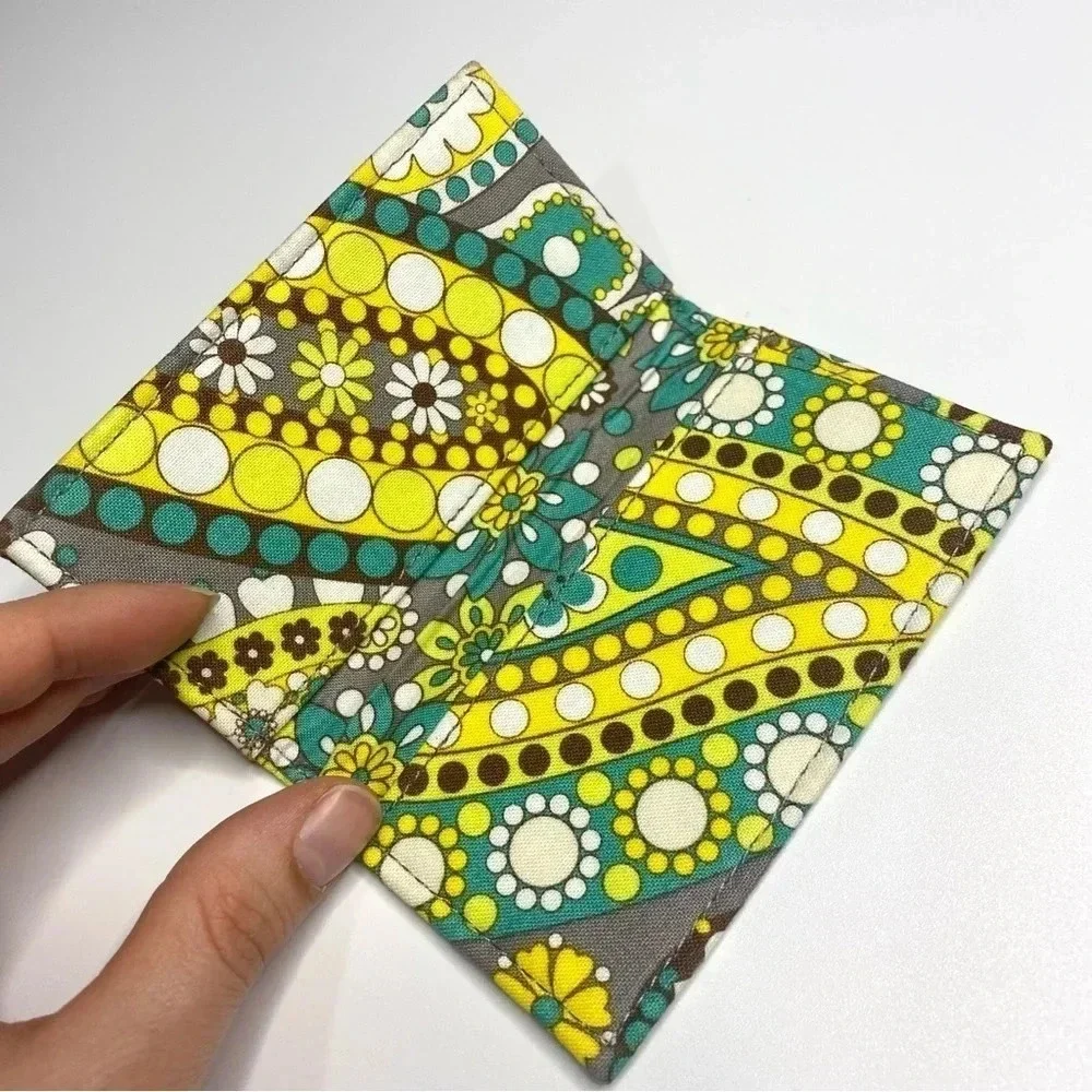 Vera Bradley All in One Wristlet Lemon Parfait Retired Print - Picture 7 of 9